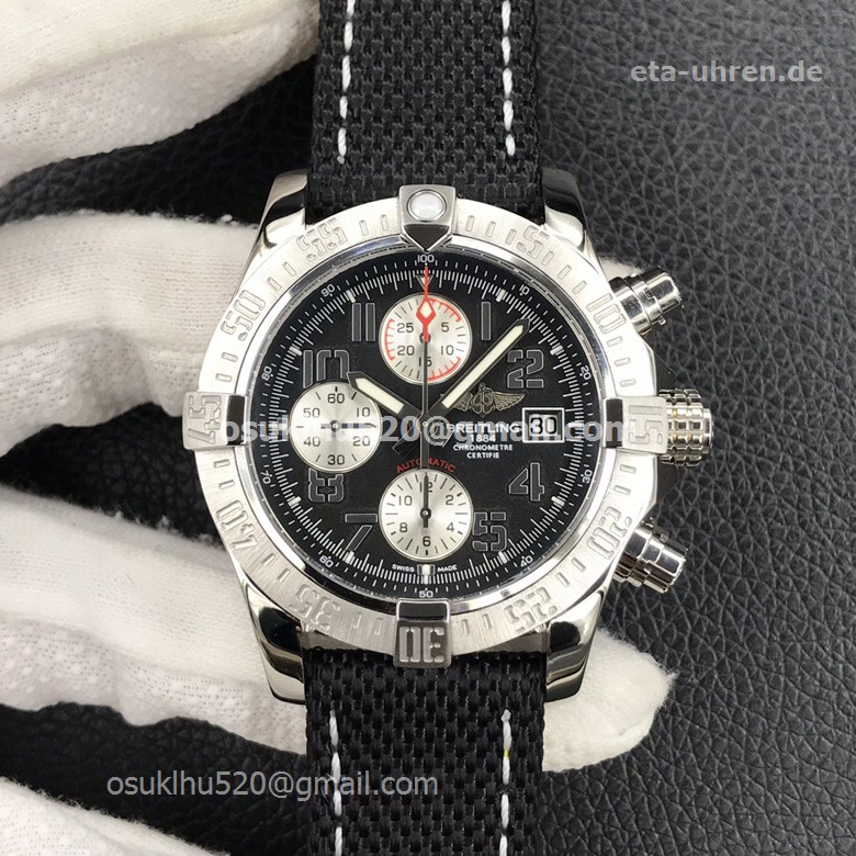 Breitling Avenger Chronograph Edelstahl Schwarzes und Arabisches Gesicht Breitling Avenger Chronograph Edelstahl Schwarzes und Arabisches Gesicht
