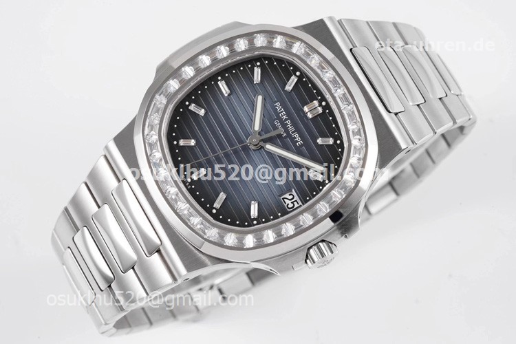 Patek Ladies Nautilus blaues Zifferblatt Stahlgehäuse Rubinlünette Patek Ladies Nautilus blaues Zifferblatt Stahlgehäuse Rubinlünette