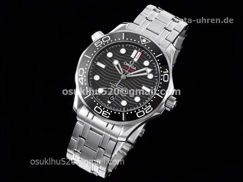 Omega Seamaster Diver 300M Master Chronometer 42MM Stahlarmband Omega Seamaster Diver 300M Master Chronometer 42MM Stahlarmband