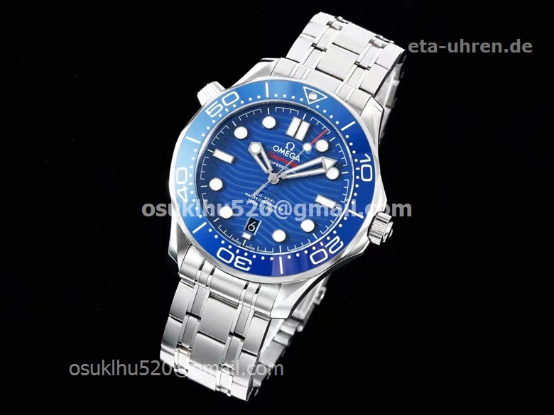 Omega Seamaster Diver 300M Master Chronometer blaues Zifferblatt Omega Seamaster Diver 300M Master Chronometer blaues Zifferblatt