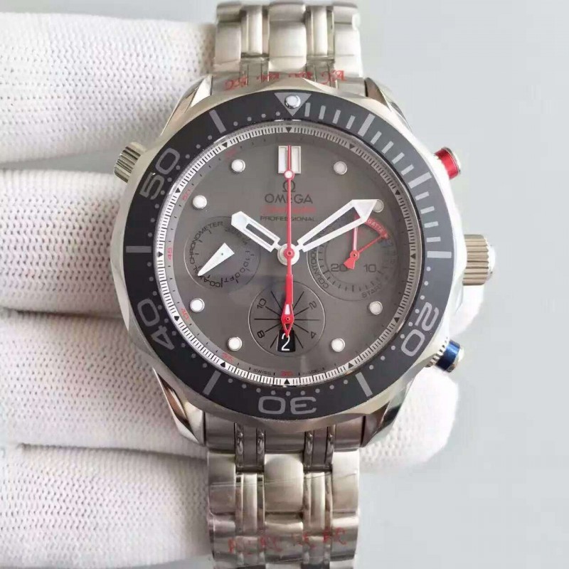 Omega Seamaster Diver 300M Chronograph grau und rot 44 MM Omega Seamaster Diver 300M Chronograph grau und rot 44 MM