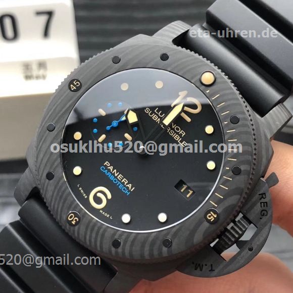 Panerai PAM616 Submersible Carbotech Schwarzes Arabisch/Punktnummern Panerai PAM616 Submersible Carbotech Schwarzes Arabisch/Punktnummern